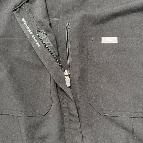 NWOT FIGS Rafaela Cargo Scrub Womens Black Jogger Jumpsuit Medical Nurse Size M - Picture 6 of 10